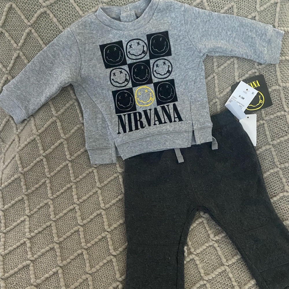 New with tags 0-3 month baby Nirvana outfit